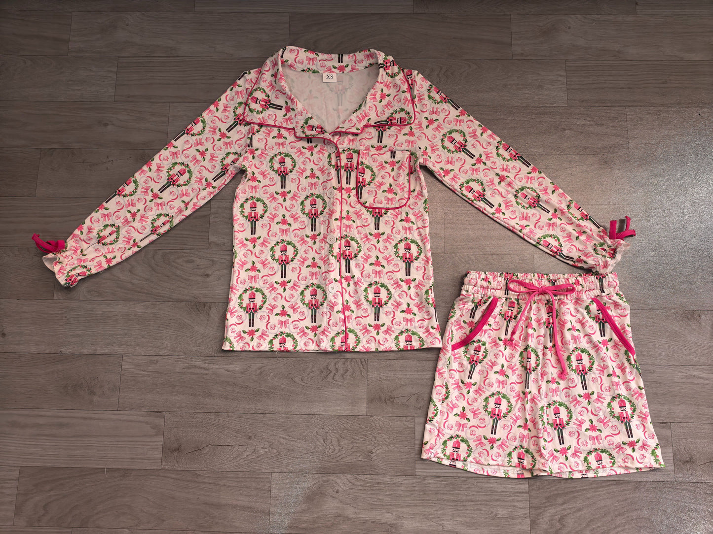 ( No moq ) Preorder Adult Women Long Sleeves Christmas Soldier Bows Flower Buttons Tops Shorts Pajamas Pink Set