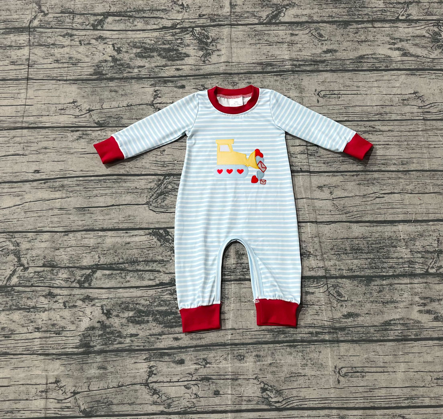 ( No moq ) Preorder Boy Infant Long Sleeves Embroidery Hearts Truck Stripes Valentine's Day Romper