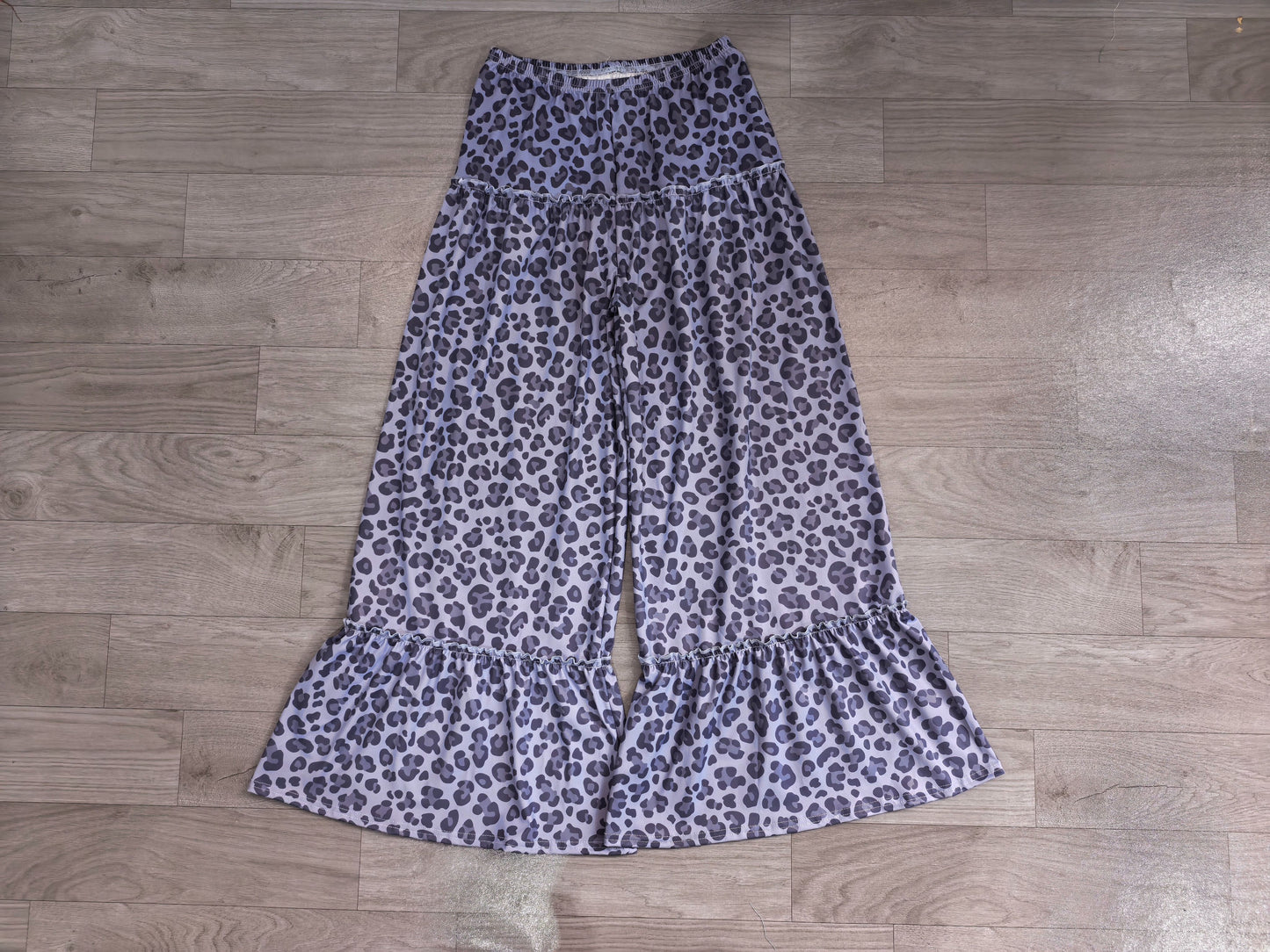 ( No moq ) Preorder Adult Women Black Camo Ruffle Pants Bottoms