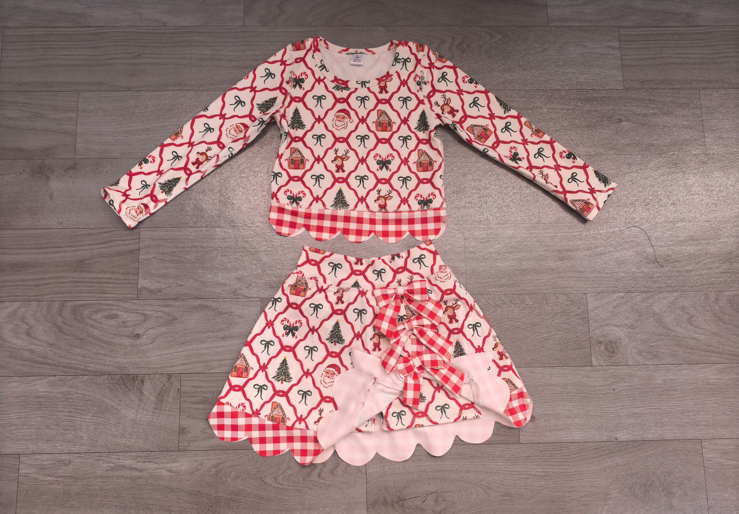 ( No moq ) Preorder Baby Girls Kids Christmas Santa Shirt Bows Scallop Skirt Shorts Yoga Active Set Clothes
