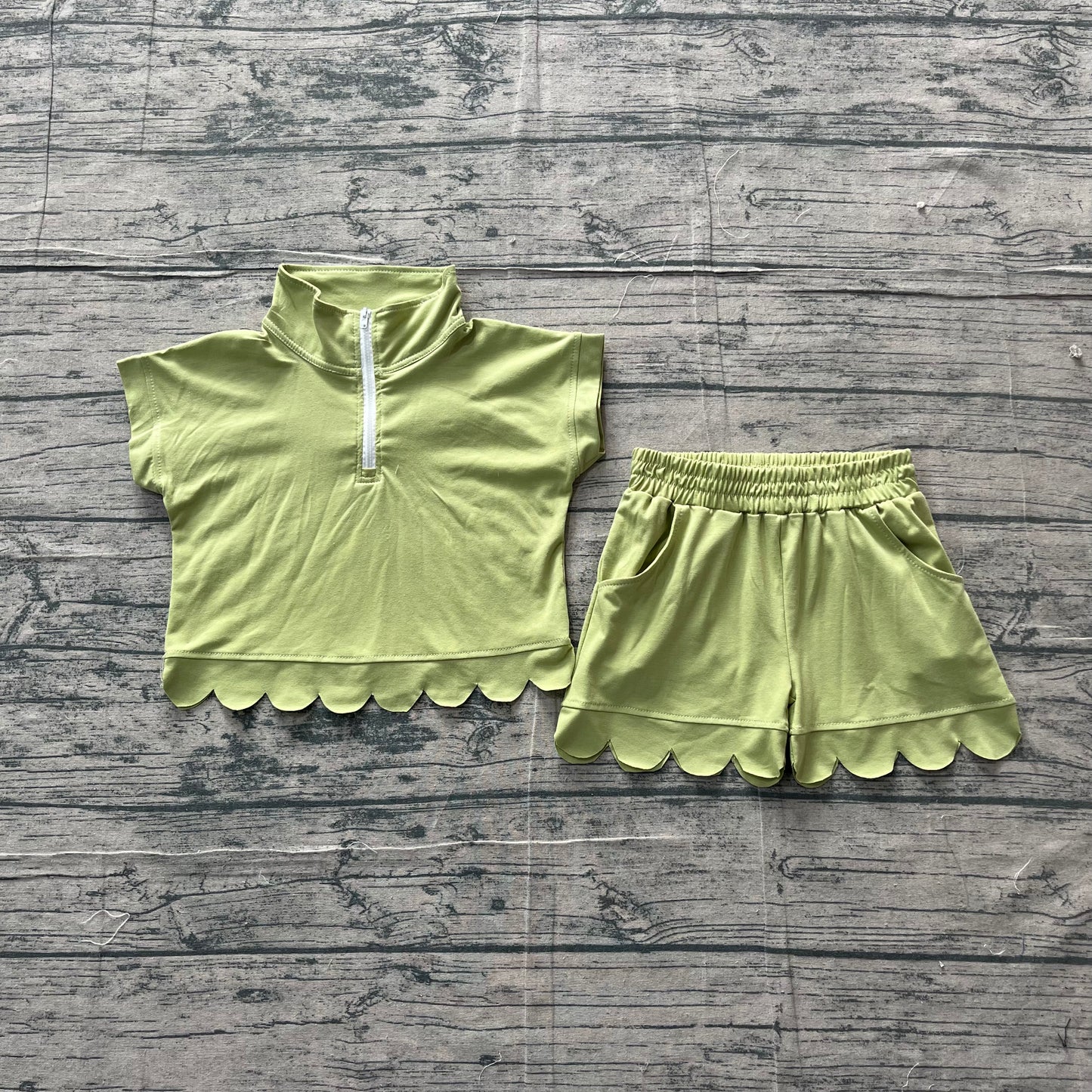 ( No moq ) Preorder Baby Girls Kids Green Short Sleeves Zipper Shirt Scallop Shorts Set