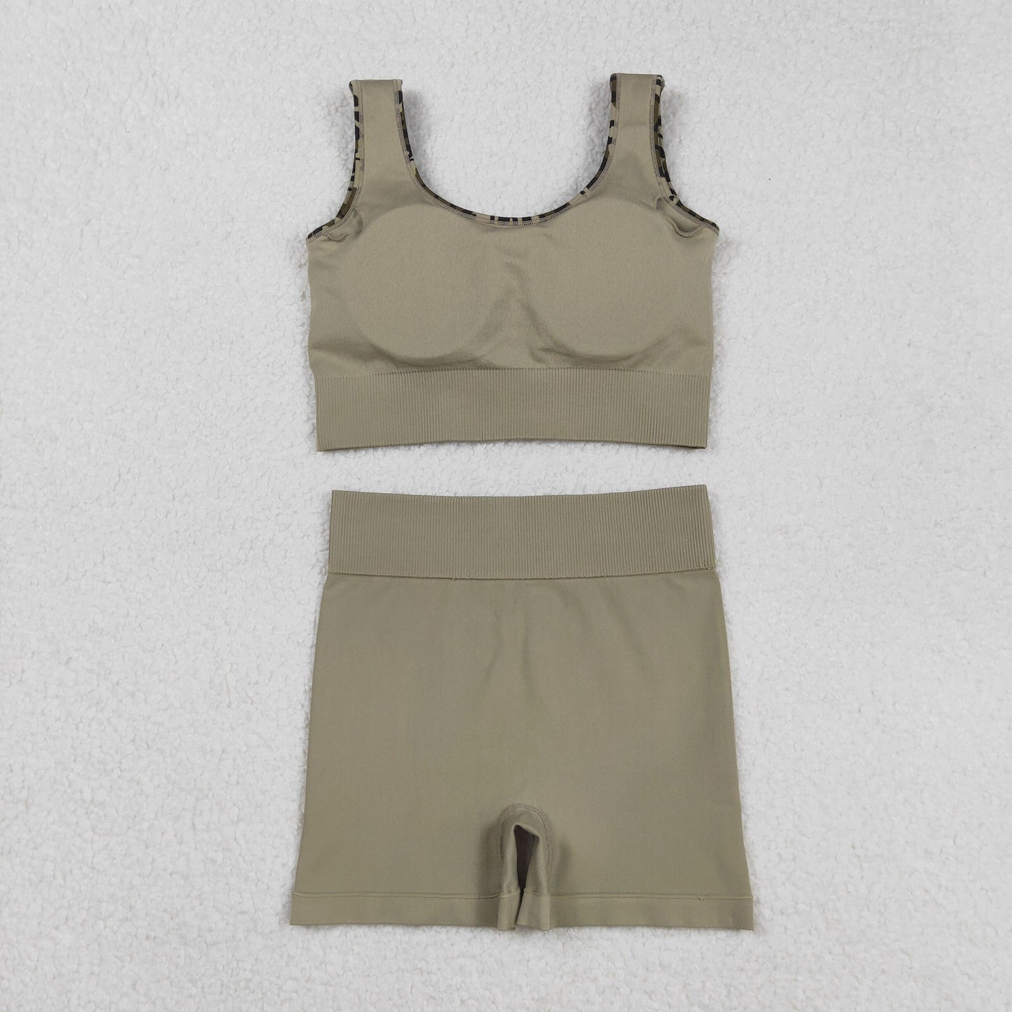 Adult Woman Sleeveless Green Camo Tank Tops Shorts Knitted Yoga Set RTS