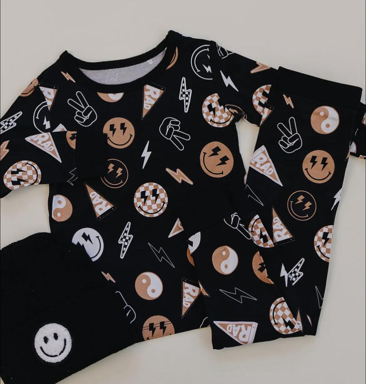 ( Moq 5 ) Preorder Baby Boys Kids Long Sleeves Smile Shirt Pants Black Pajamas Set