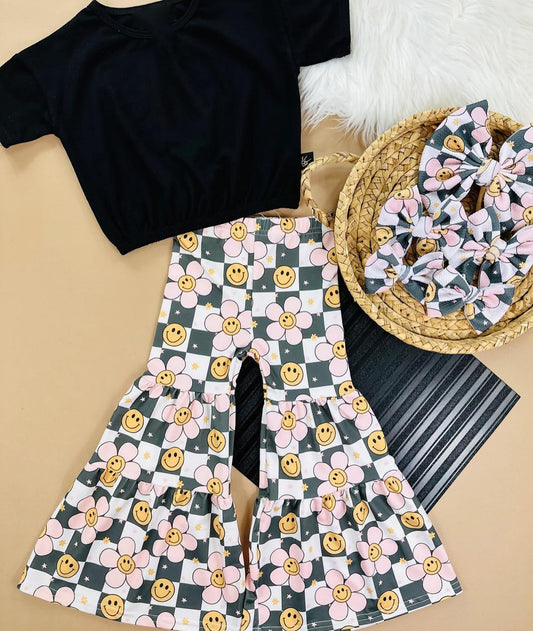 ( Moq 5 ) Preorder Baby Girls Short Sleeves Black Shirt Smile Flower Plaid Pants Clothes Set