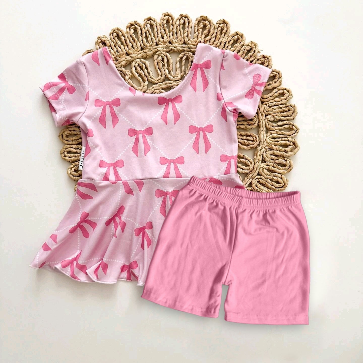 Pre-order Baby Girl Short Sleeves Pink Bows Tunic Shorts Clothes Set