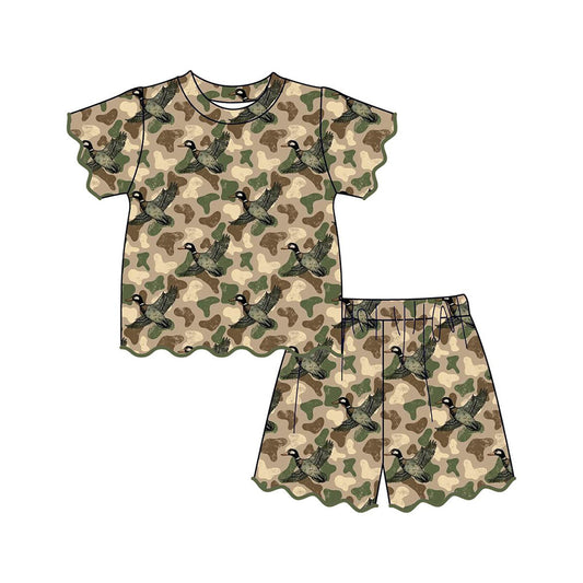 ( Moq 5 ) Preorder Baby Girls Short Sleeves Ducks Camo Shirt Scallop Shorts Set Clothes