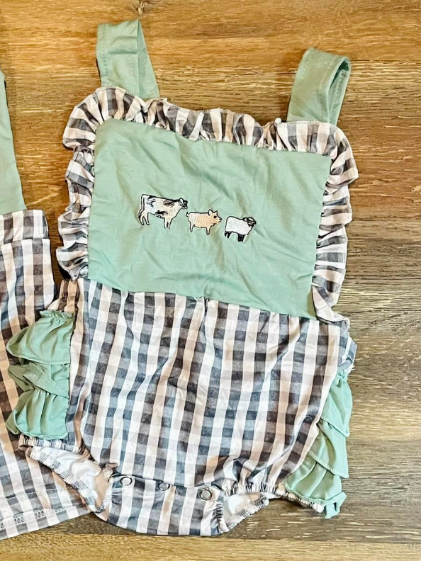 ( Moq 5 ) Preorder Baby Girls Straps Farm Animals Plaid Ruffle Summer Romper