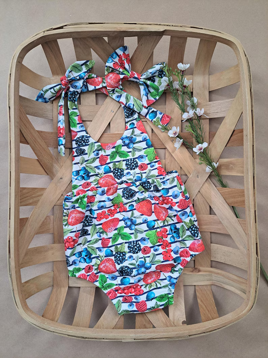 ( Moq 5 ) Preorder Baby Girls Kids Sleeveless Strawberry Stripes Bubble Romper