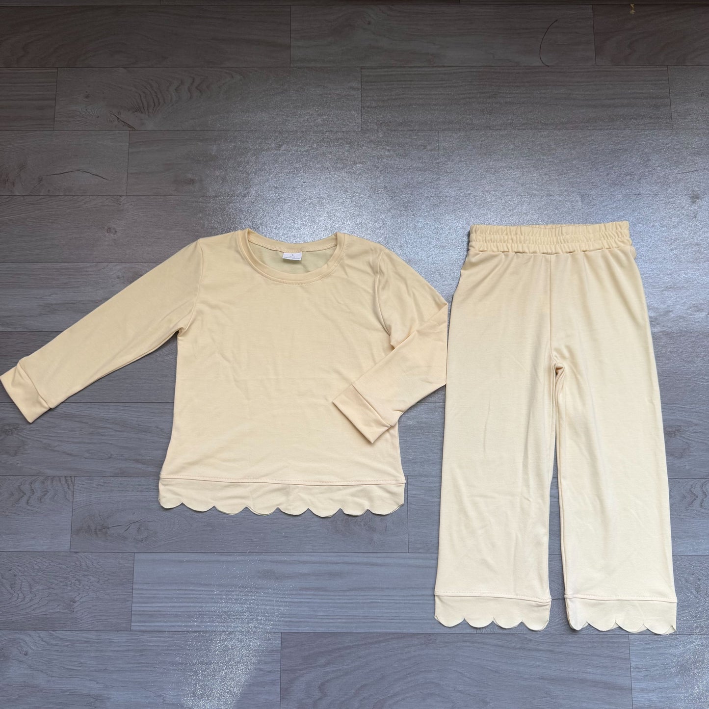 ( No moq ) Preorder Baby Girls Kids Long Sleeves Yellow Shirt Pants Set Pajamas Scallop Clothes