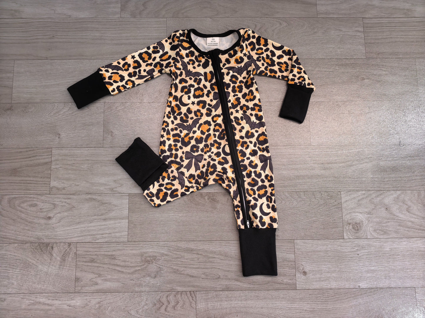 ( No moq ) Preorder Baby Girls Infant Bats Leopard Halloween Zipper Footie Sleeper Romper Clothes
