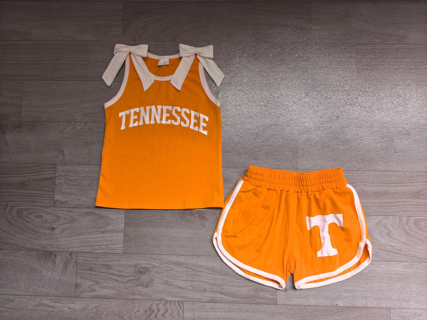 ( No moq ) Preorder Baby Girls Kids Sleeveless Bows Vinyl Shirt Shorts Orange Set Team Clothes