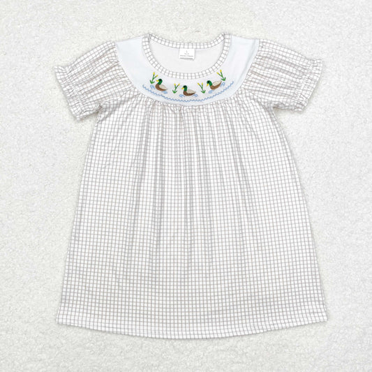 Baby Girl Short Sleeves Checkered Embroidery Ducks Dress