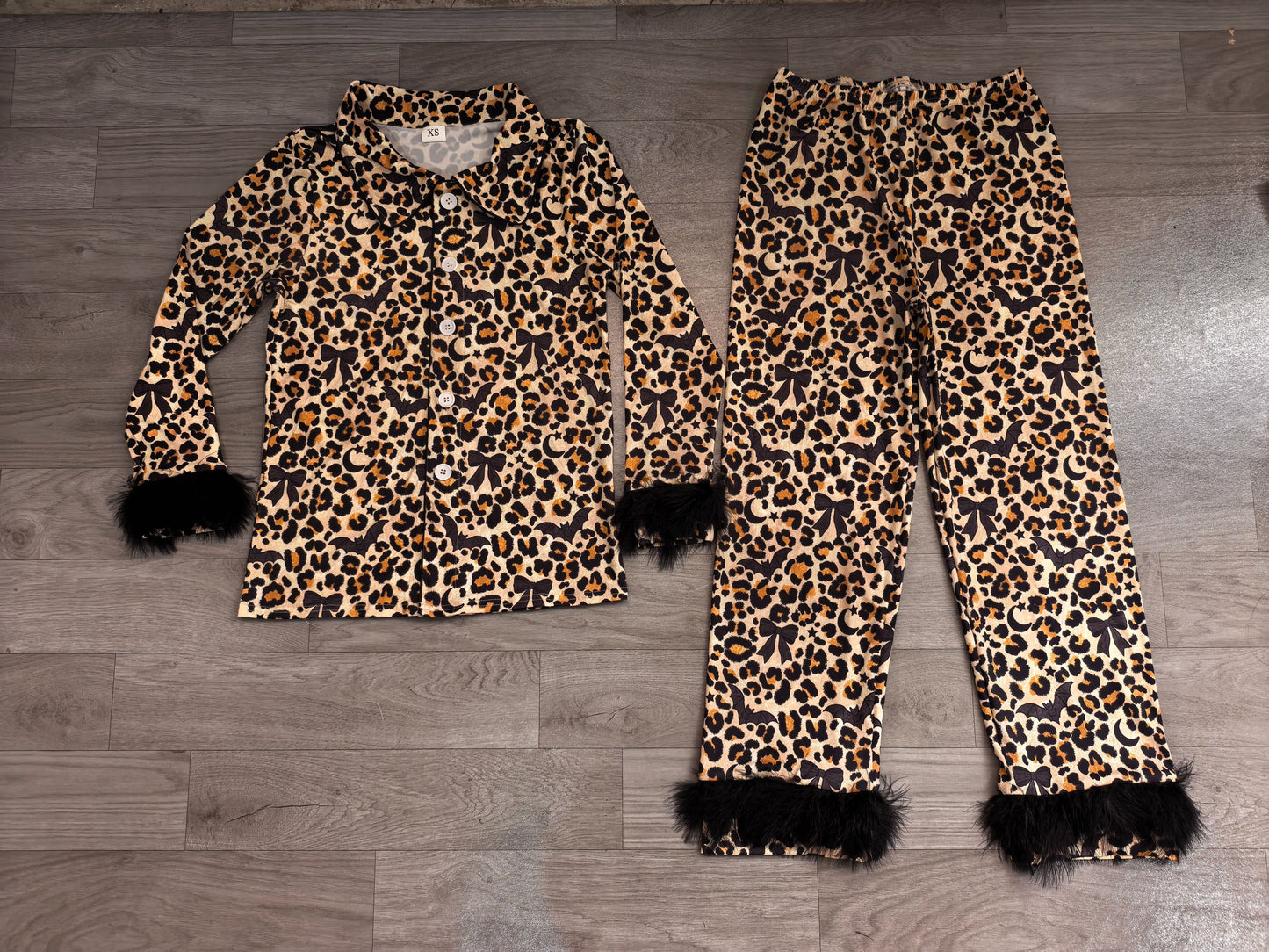 ( No moq ) Preorder Adult Women Bats Bows Leopard Buttons Shirt Black Fur Pants Pajamas Halloween Set