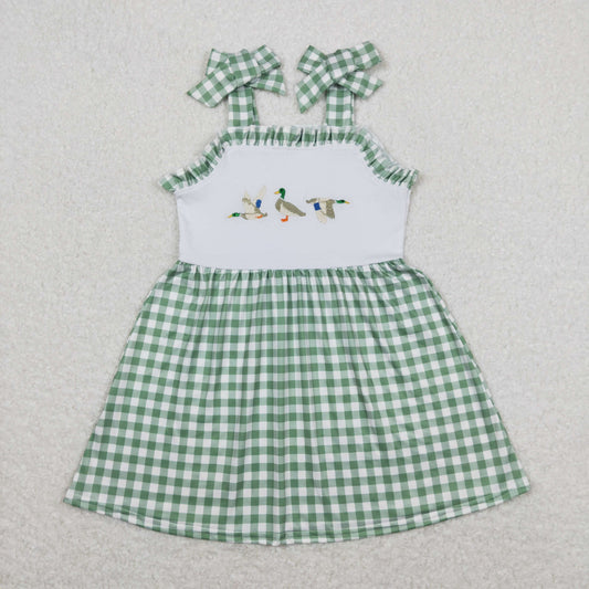 Baby Girl Sleeveless Embroidery Ducks Green Plaid Summer Dress