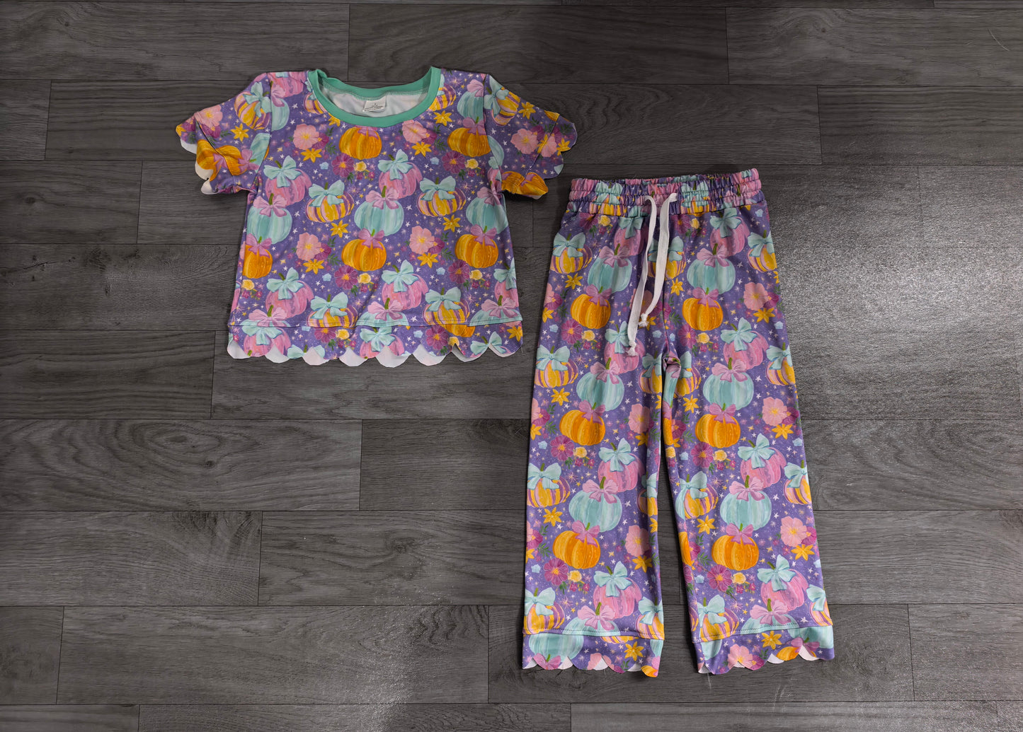 ( No mqo ) Preorder Baby Girls Kids Pumpkins Flower Bows Tops Pants Scallop Fall Set Purple Clothes