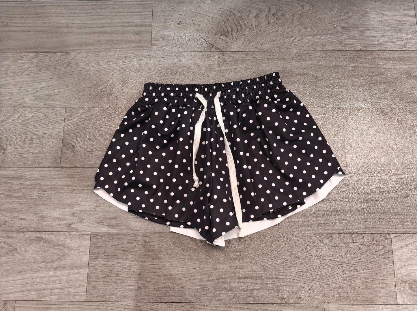 ( No moq ) Preorder Adult Women Dots Black Yoga Active Ruffle Shorts Bottom Clothes