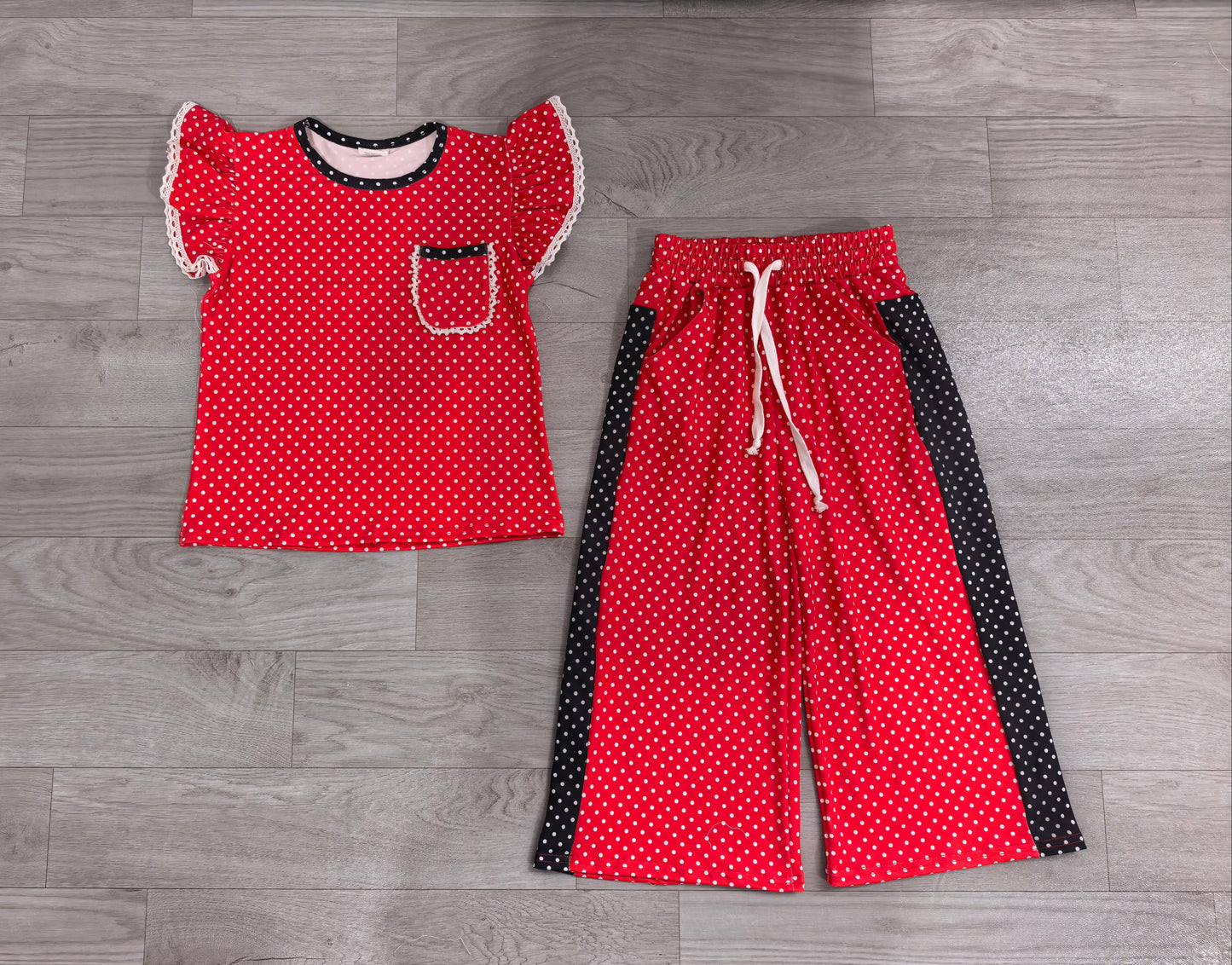 ( No moq ) Preorder Baby Girls Kids Short Sleeves Dot‌s Pocket Tops Pants Red Set Team Clothes