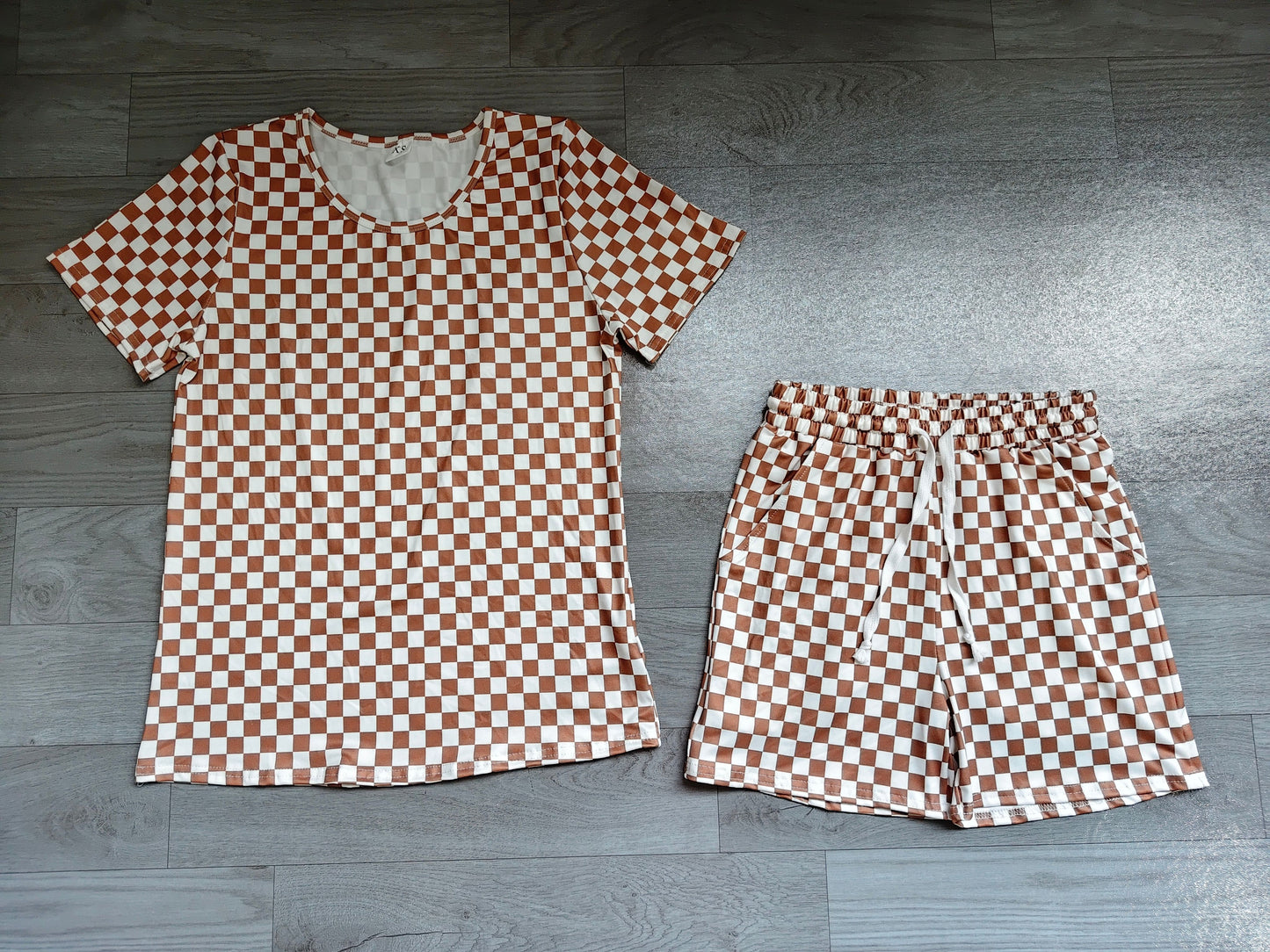 ( No moq ) Adult Women Short Sleeves Brown Checked Shirt Shorts Pajamas Clothes Set