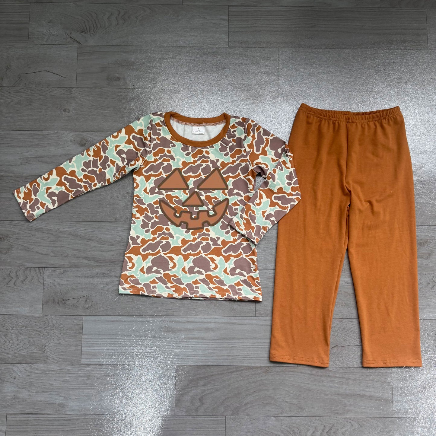 ( No moq ) Preorder Baby Boy Camo Embroidery Halloween Face Shirt Brown Pants Clothes Set