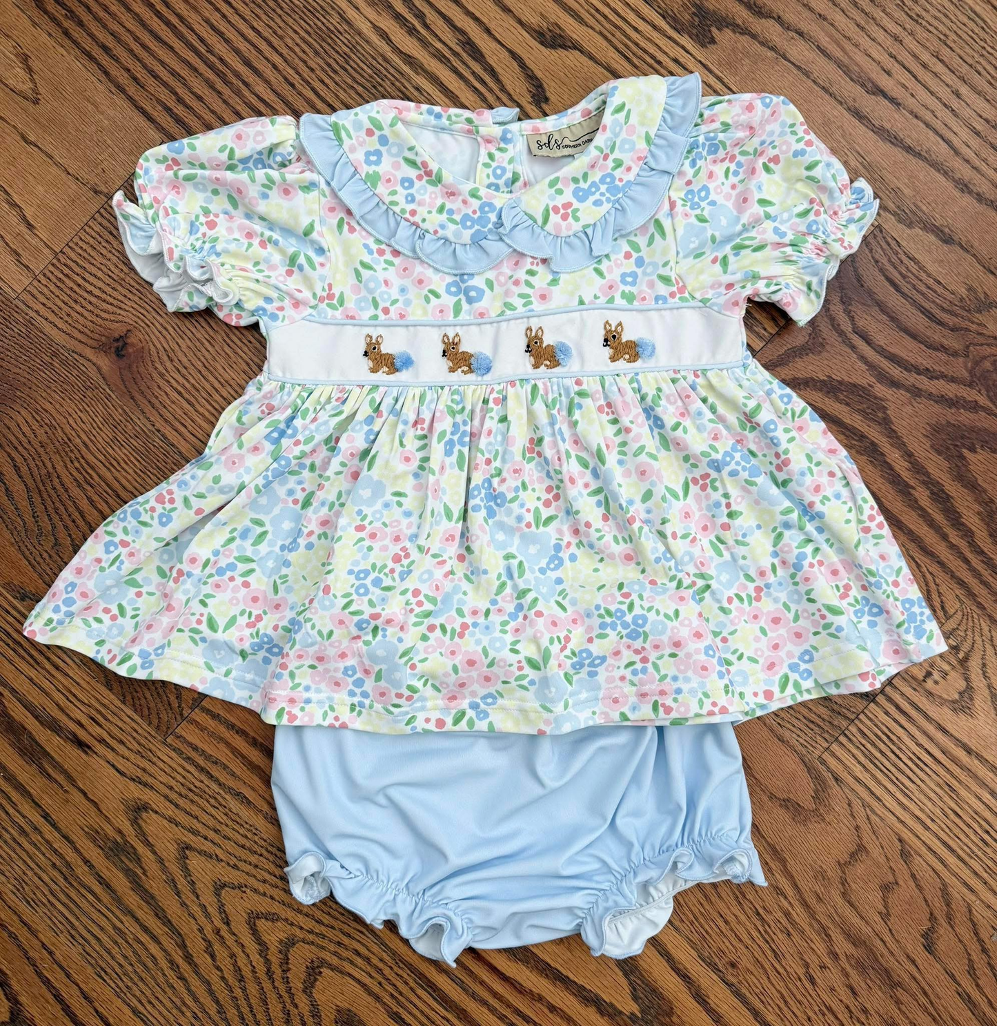 ( Moq 5 ) Preorder Baby Girls Short Sleeves Rabbits Floral Tunic Blue Bummie Shorts Easter Set