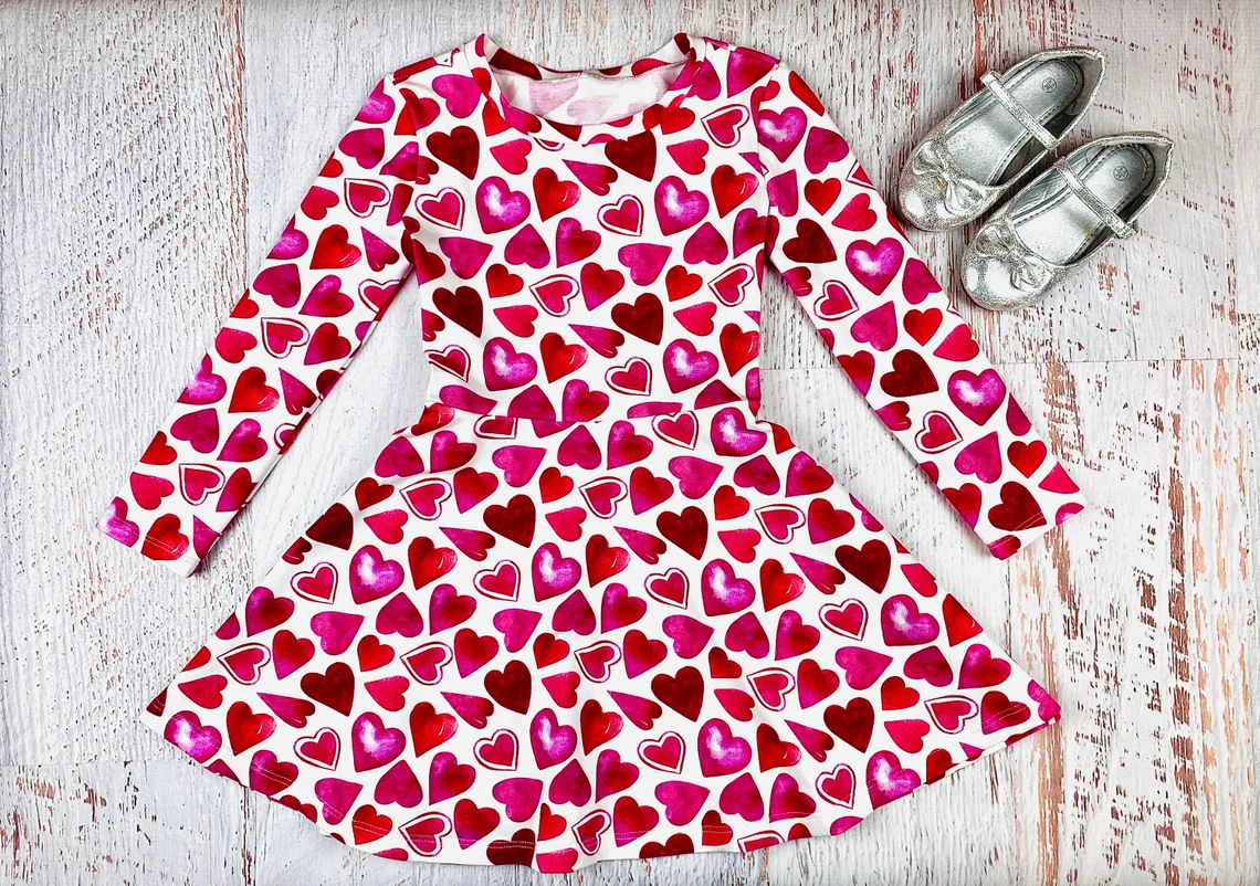 ( Moq 5 ) Preorder Baby Girls Kids Long Sleeves Hearts Valentine Knee Length Dress