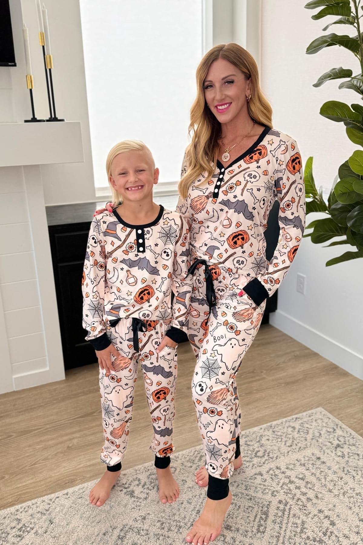 Pre-order Adult Women Halloween Pumpkin Bats Tops Pants Pajamas