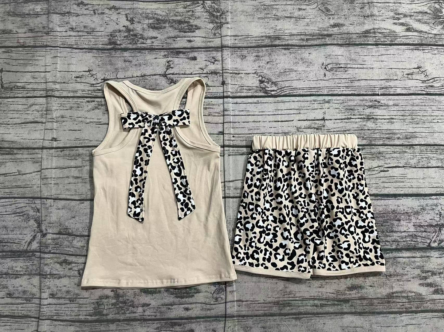 Preorder Baby Girl Sleeveless Pocket Bow Khaki Tops Ruffle Leopard Shorts Set ( No moq )