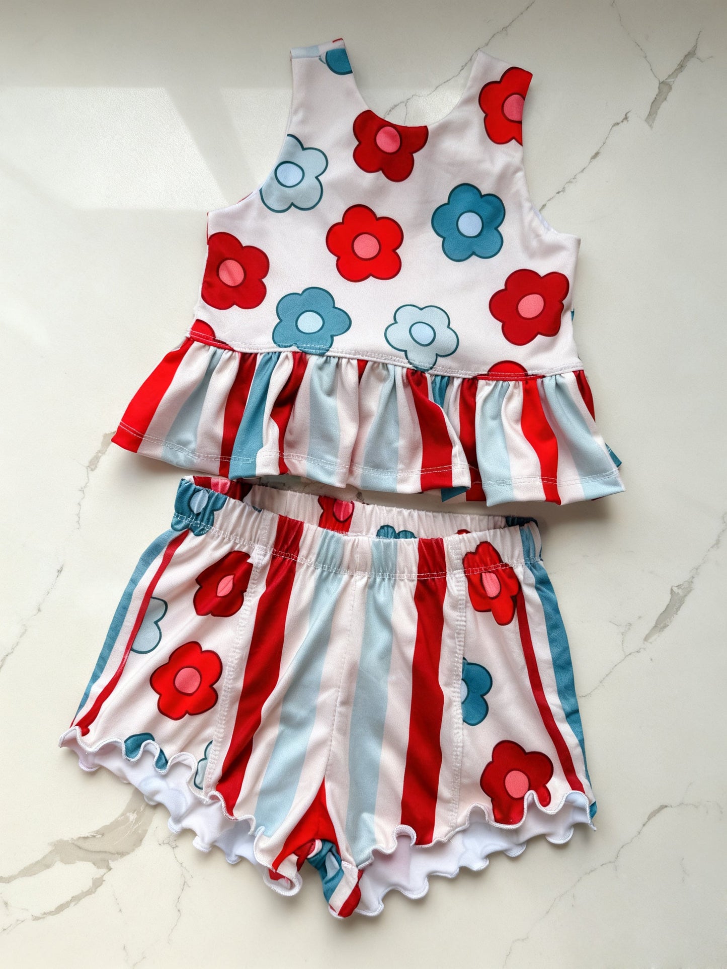 ( Moq 5 ) Preorder Baby Girls Sleeveless Flower Tops Stripes Shorts 4th of July Clothes Set