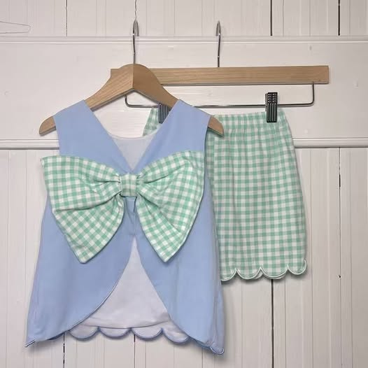 ( Moq 5 ) Preorder Baby Girls Kids Back Bow Tops Green Plaid Skirt Set Clothes