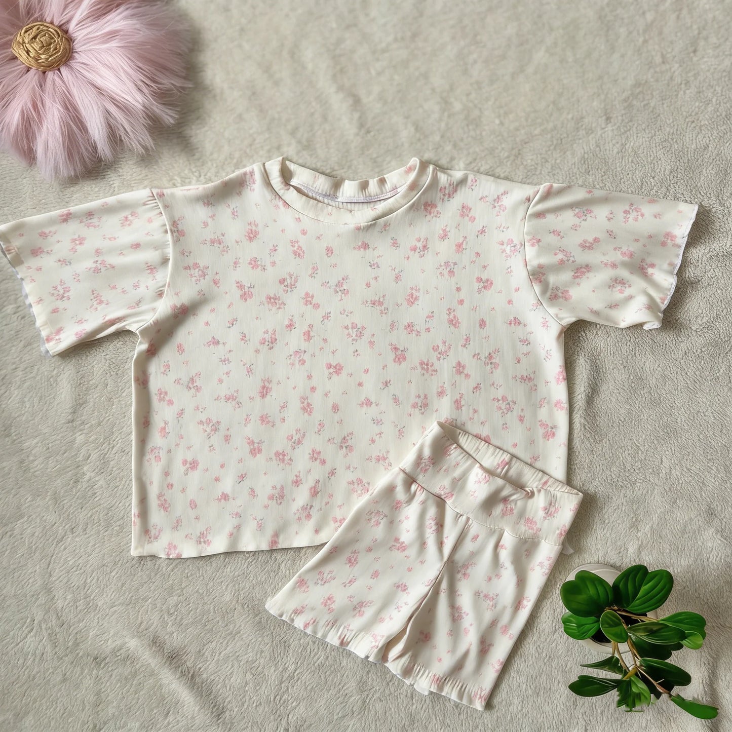 ( Moq 5 ) Preorder Baby Girls Short Sleeves Pink Floral Shirt Biking Shorts Set Clothes