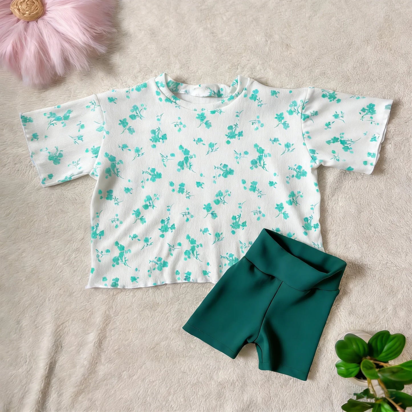 ( Moq 5 ) Preorder Baby Girls Short Sleeves Flower Shirt Green Biking Shorts Set Clothes