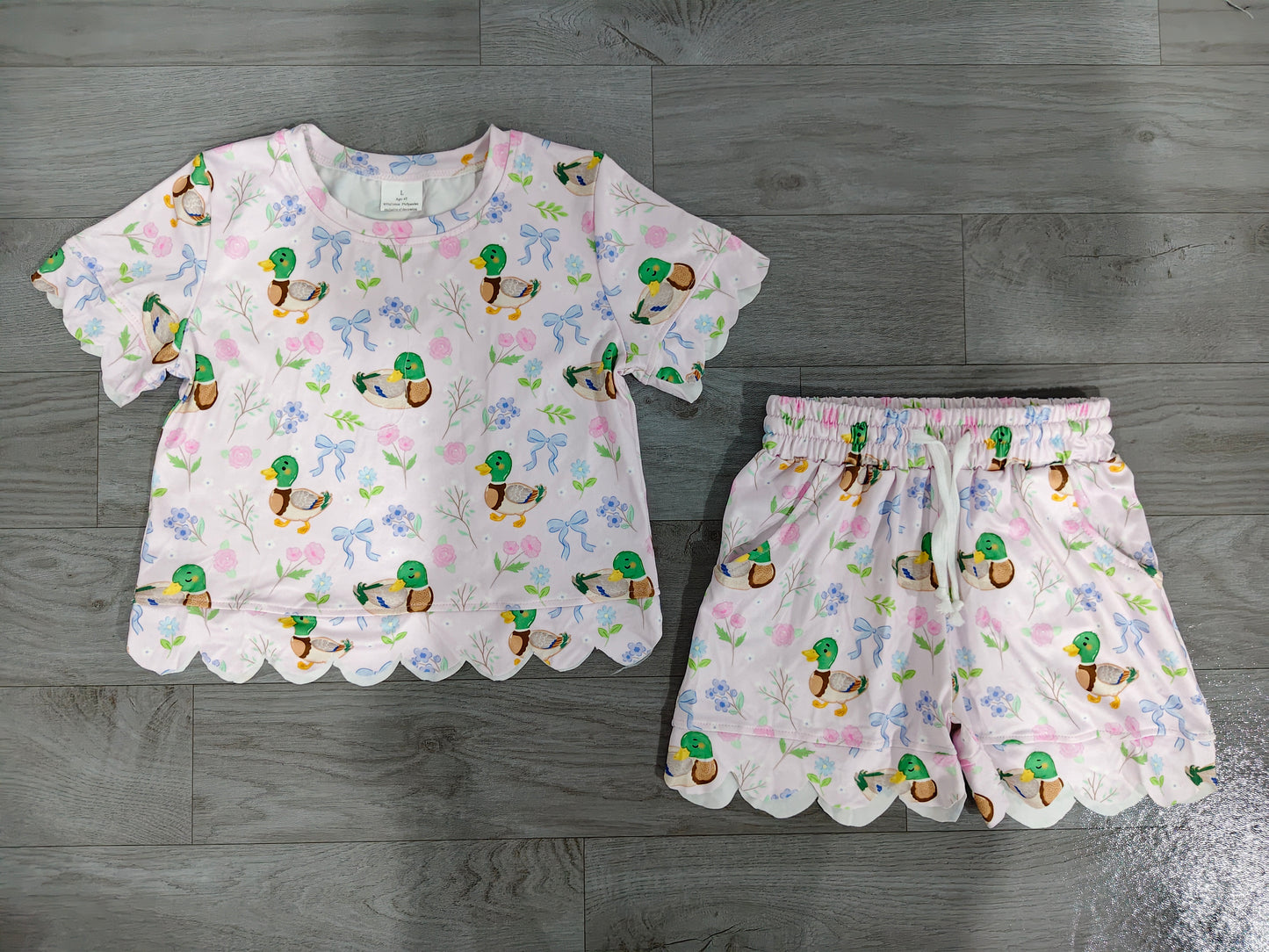 ( No moq ) Preorder Baby Girls Kids Short Sleeves Ducks Flower Bows Shirt Scallop Shorts Set Clothes