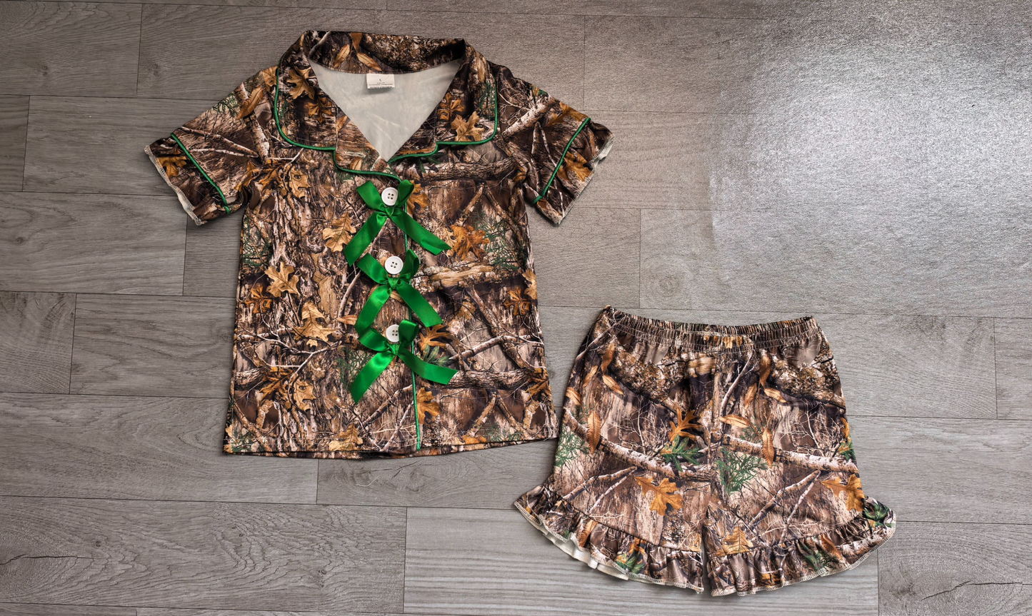 ( No moq ) Preorder Baby Girls Kids Green Bows Buttons Shirt Camo Ruffle Shorts Hunting Pajamas Set