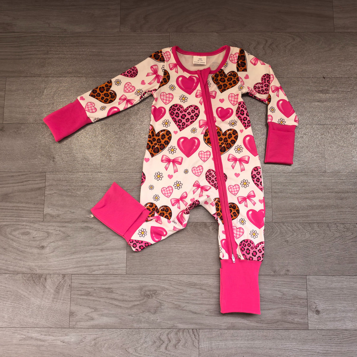 ( No moq )  Preorder Baby Girls Leopard Hearts Bows Zipper Sleeper Romper Valentine Clothes