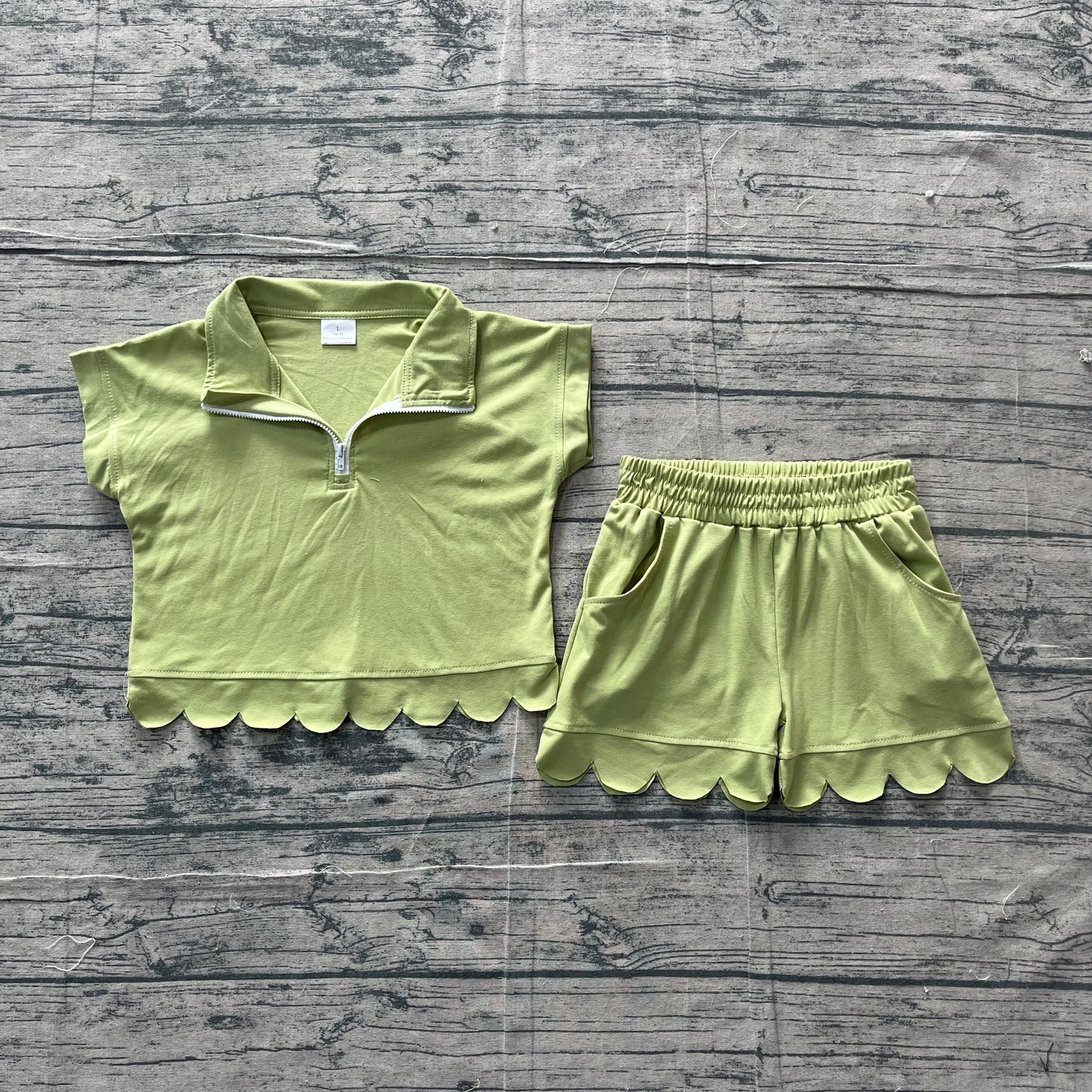 ( No moq ) Preorder Baby Girls Kids Green Short Sleeves Zipper Shirt Scallop Shorts Set