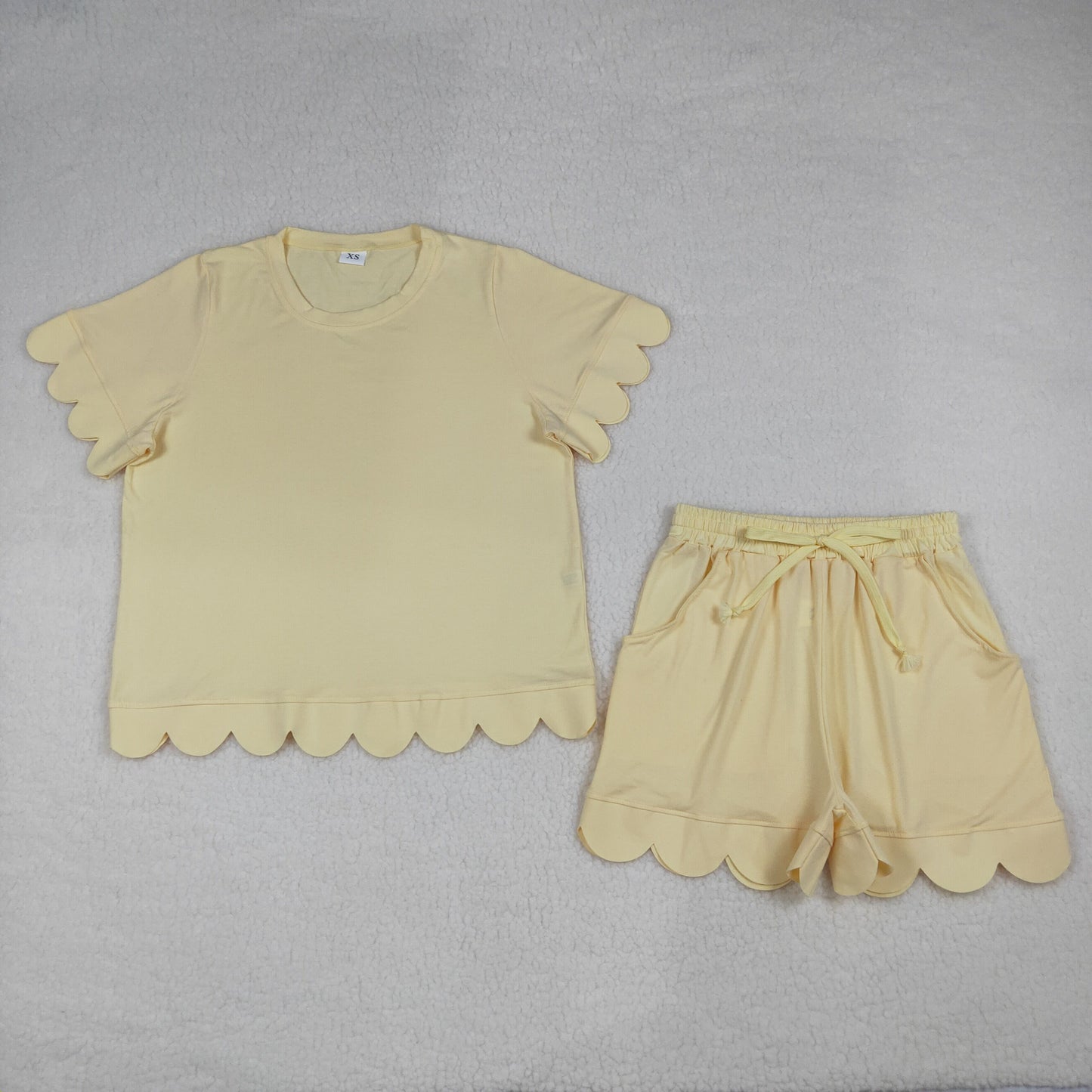 Adult Women Yellow Short Sleeves Scallop Shirt Shorts Pajamas Clothes Set RTS