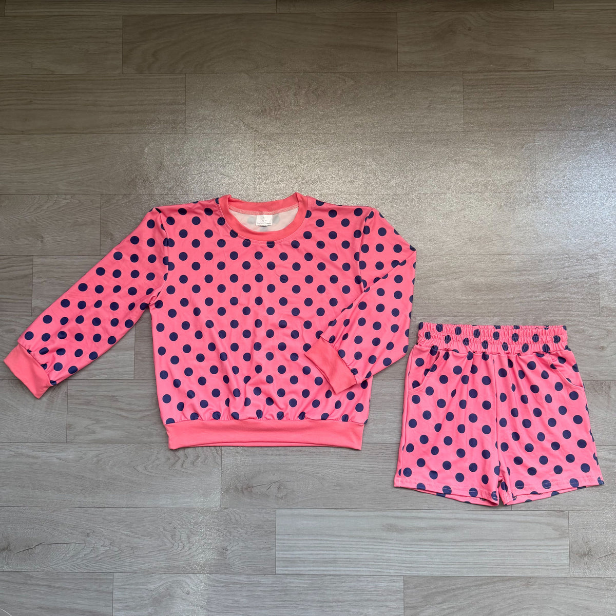 ( No moq ) Preorder Baby Girls Kids Pink Long Sleeves Navy Dots Shirt Pockets Shorts Set Clothes