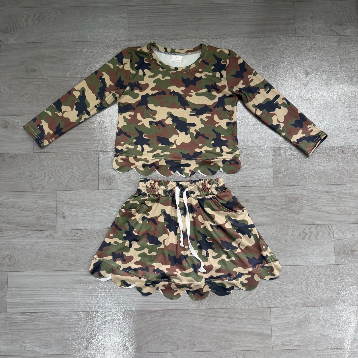 ( No moq ) Preorder Baby Girls Kids Long Sleeves Shirt Green Camo Scallop Pockets Skirt Shorts Set Clothes