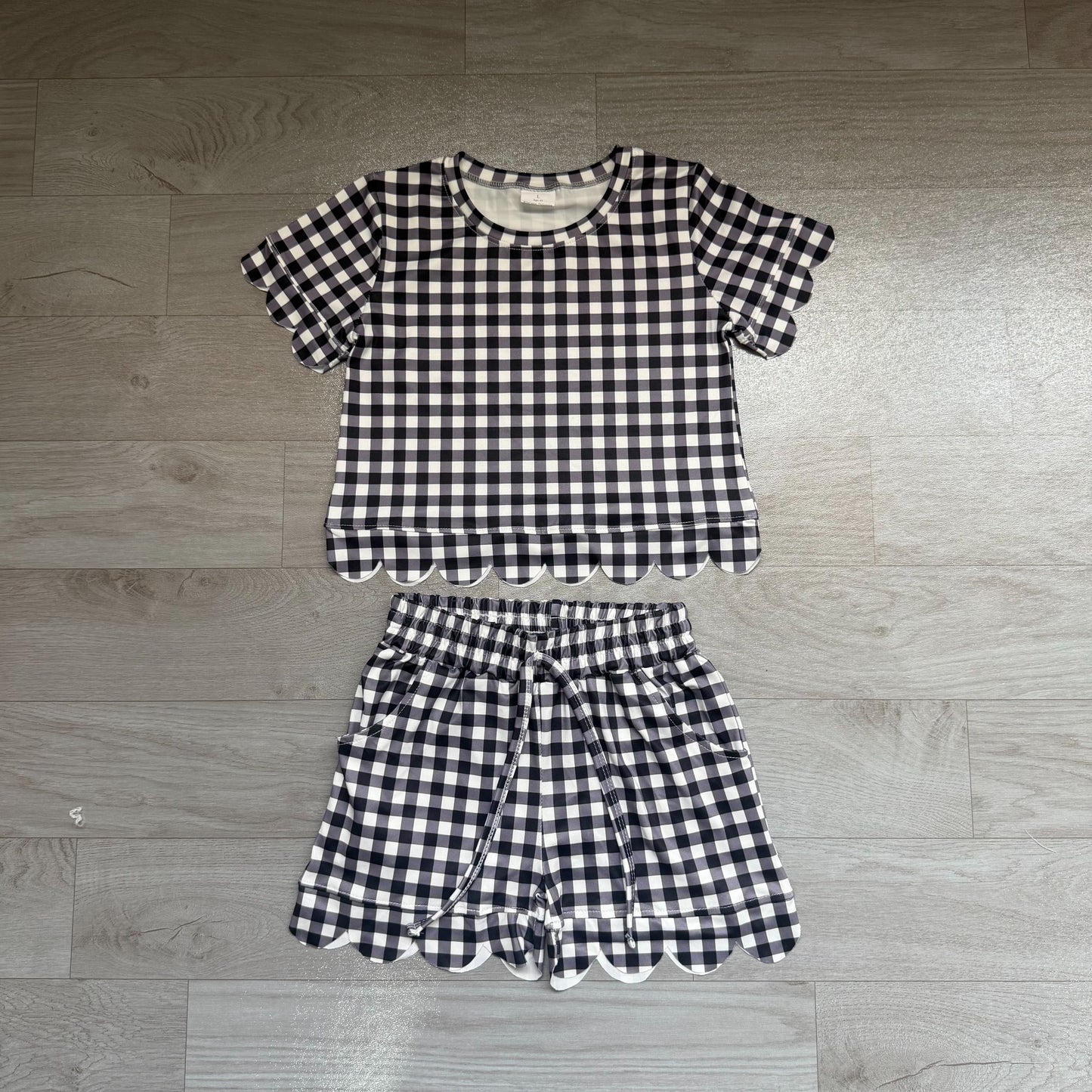 ( No moq ) Preorder Baby Girls Kids Short Sleeves Black Plaid Shirt Scallop Shorts Set Clothes